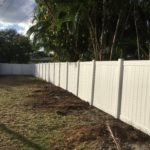 general-contractor-fence-company-handyman-pvc-fence-fence-contractor